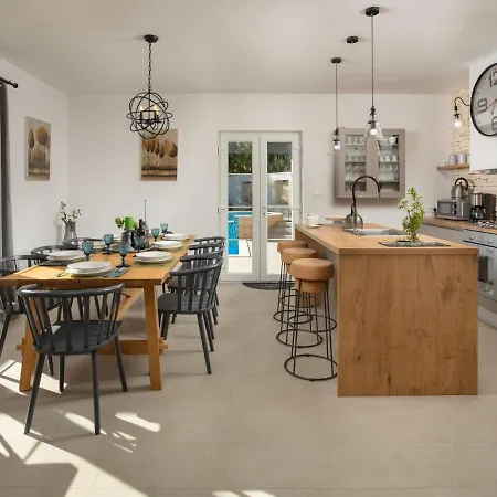 Holiday Frangipane - Ckv405 By Interhome *