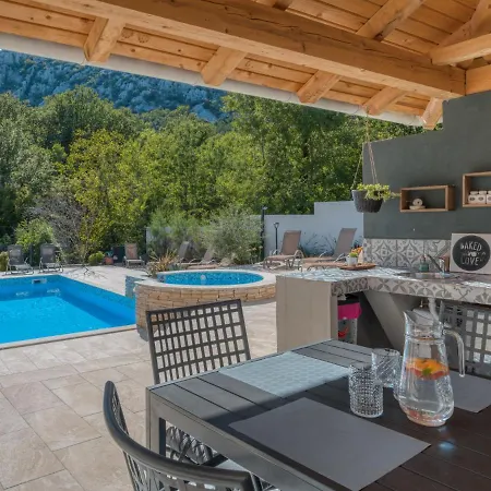Holiday Frangipane - Ckv405 By Interhome *